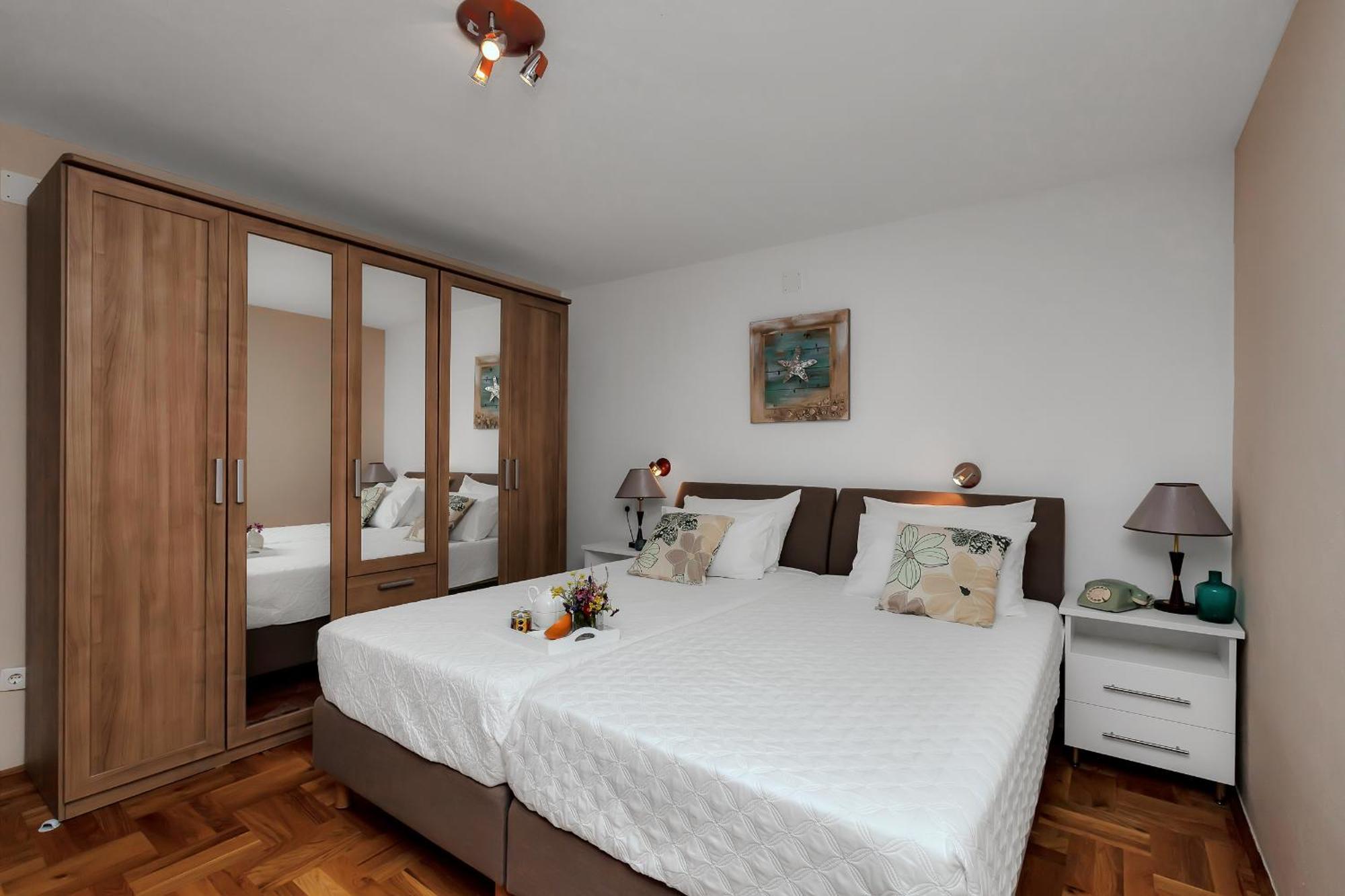 Villa Ana Podgora Bagian luar foto
