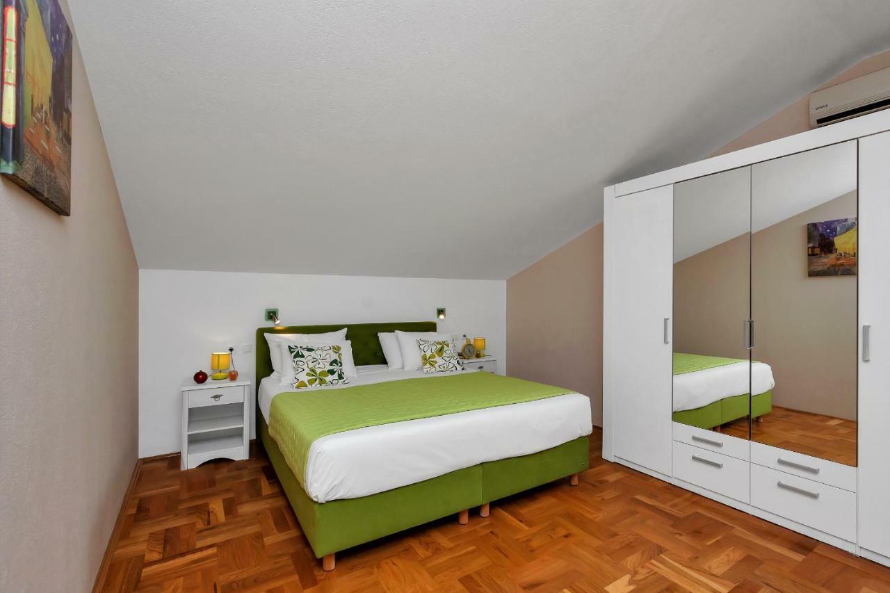 Villa Ana Podgora Bagian luar foto